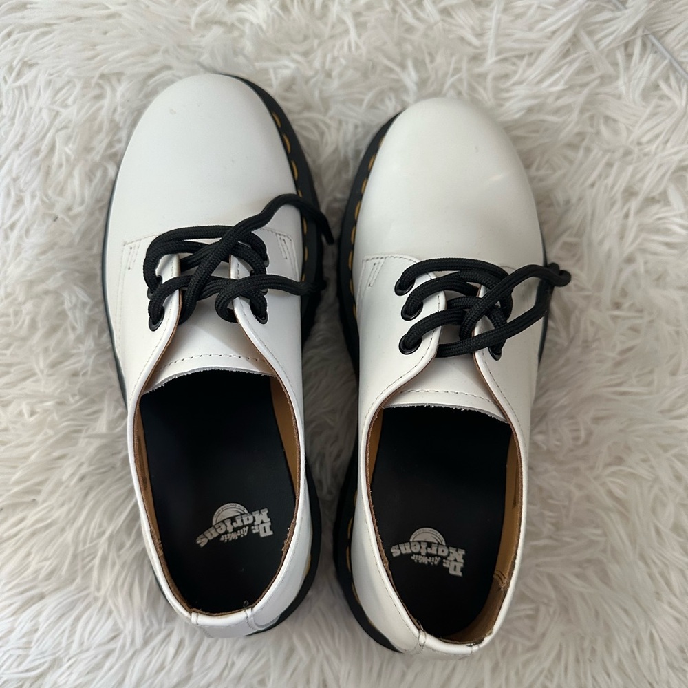 Like new! Dr. Martens sz 7.5